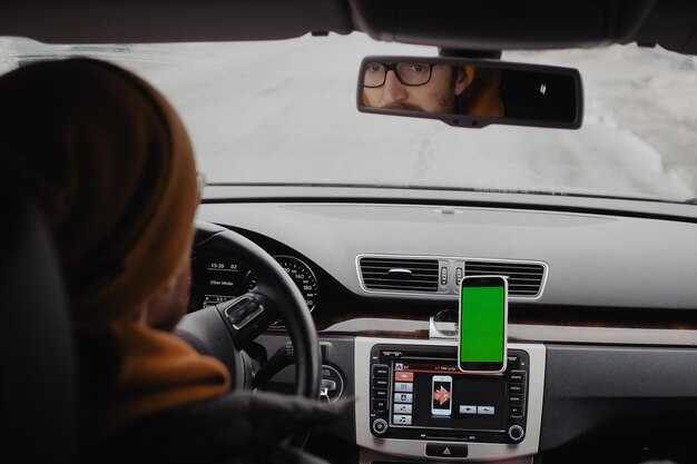 Использование голосового управления в CarPlay на Audi A6 C7
